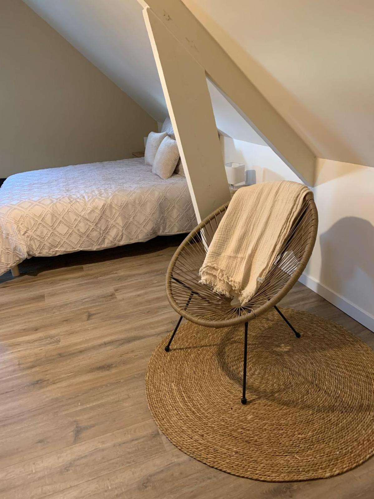 Les 3 Chambres De Christelle & Gilbert Margon  Buitenkant foto