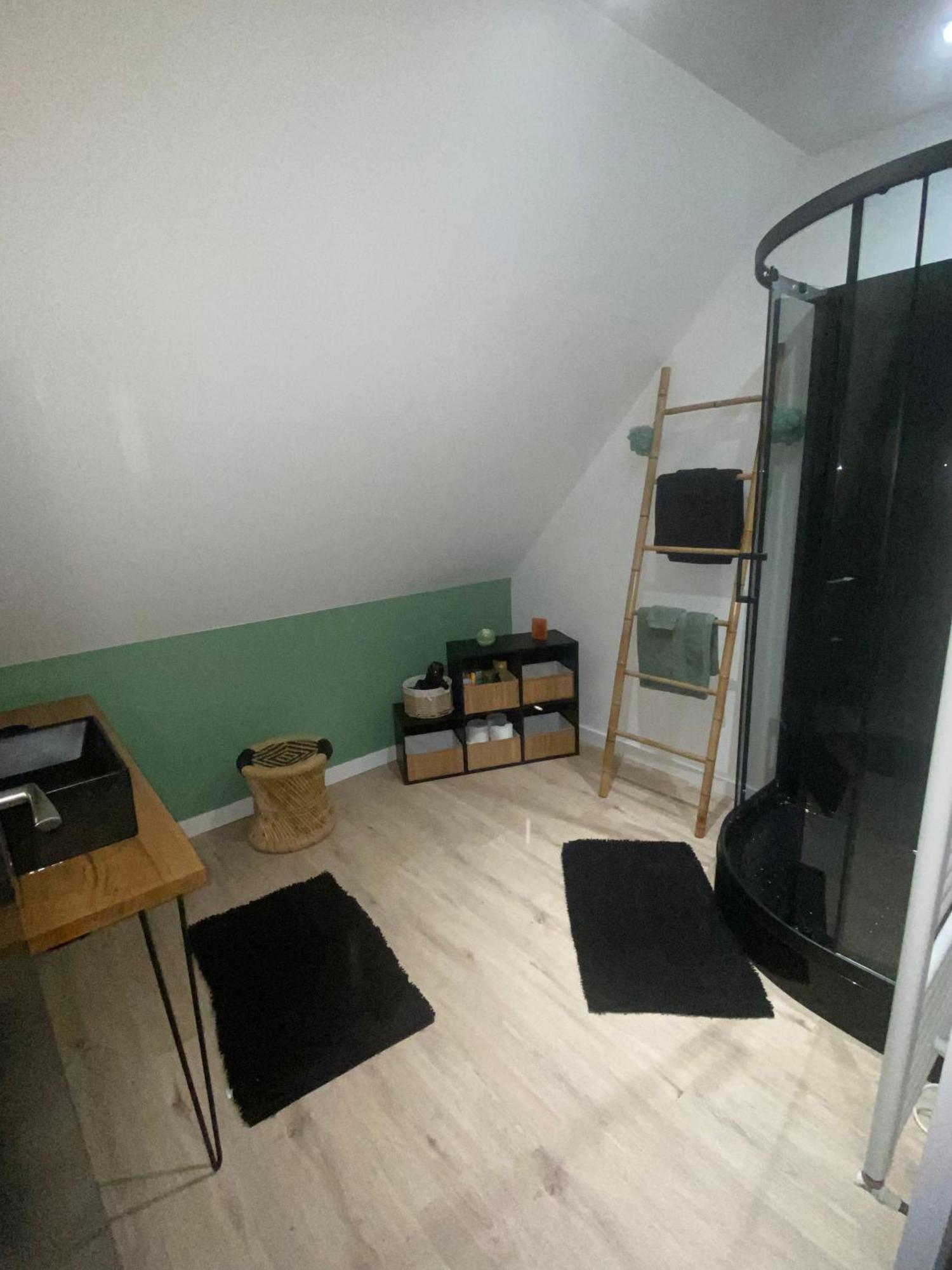 Les 3 Chambres De Christelle & Gilbert Margon  Buitenkant foto